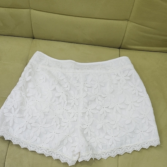 Monteau White High Waist Lace Shorts - Picture 8 of 9